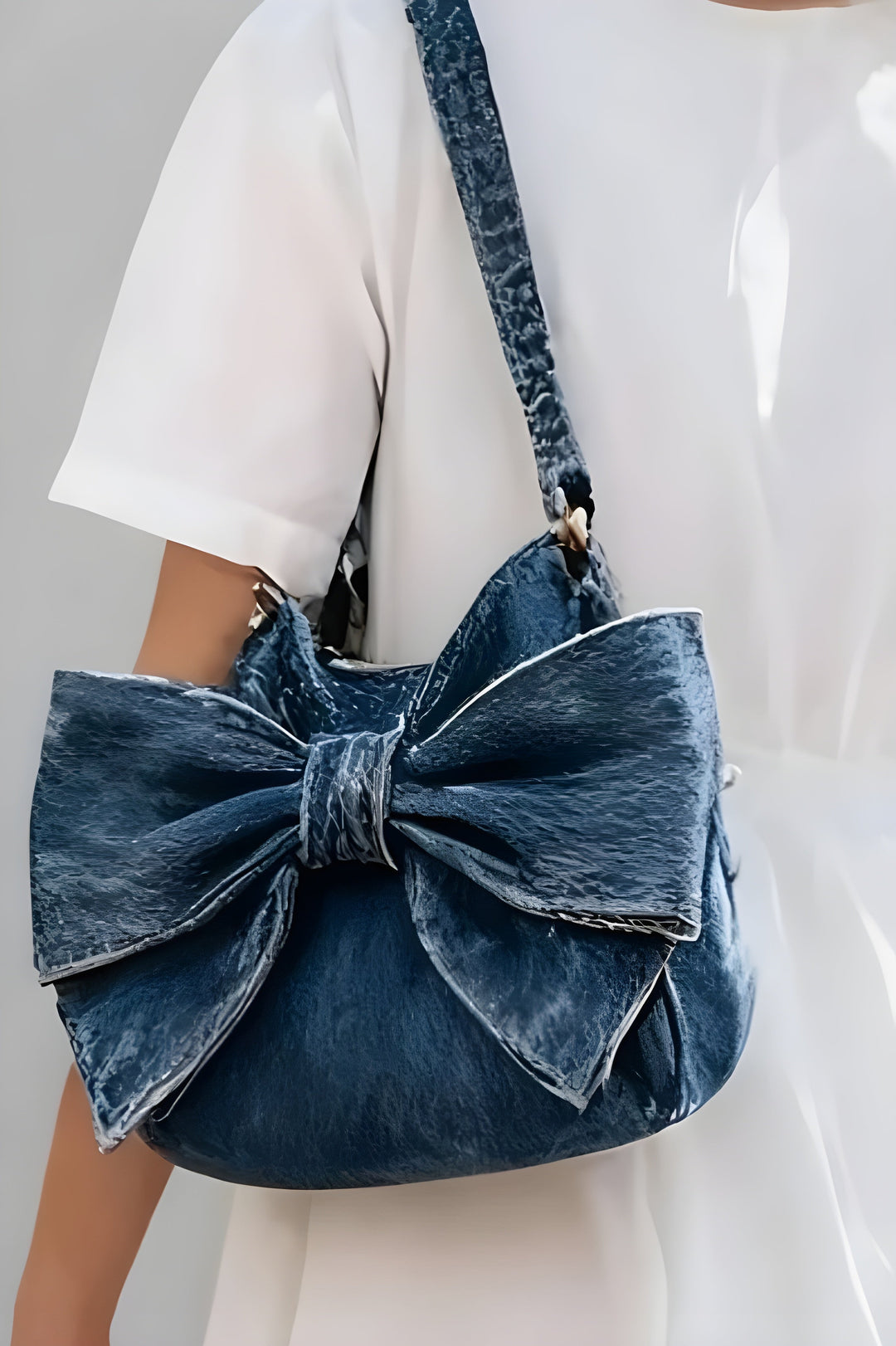 Ashley | Retro Bow Bag