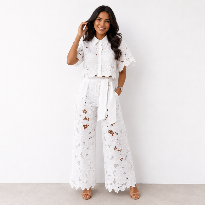 Reina™ Elegant Floral Lace Set
