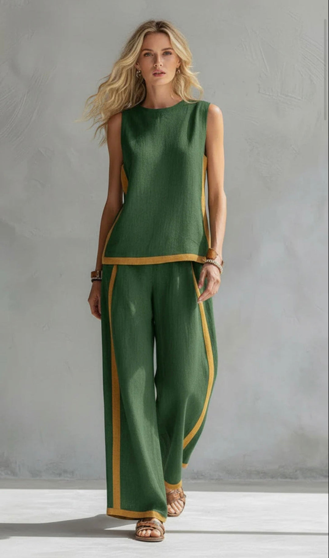 Leslie™ Chic Linen Set